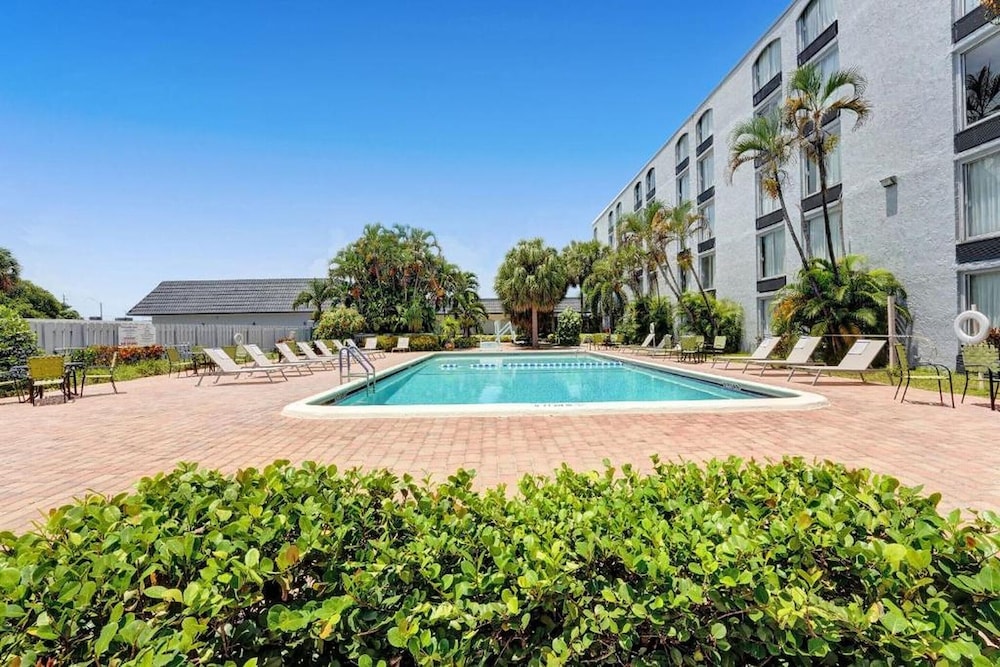 Plaza Hotel Fort Lauderdale in Fort Lauderdale Best Rates & Deals on