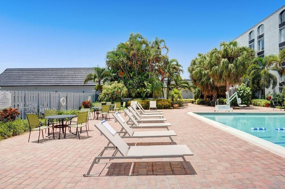 Plaza Hotel Fort Lauderdale in Fort Lauderdale Best Rates & Deals on