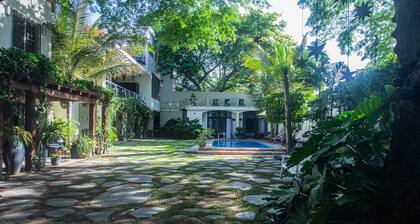 Villas Parota Inn