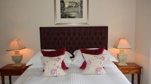 Desk, iron/ironing board, free WiFi, linens
