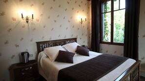 Egyptian cotton sheets, premium bedding, desk, blackout curtains