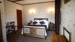 Egyptian cotton sheets, premium bedding, desk, blackout curtains