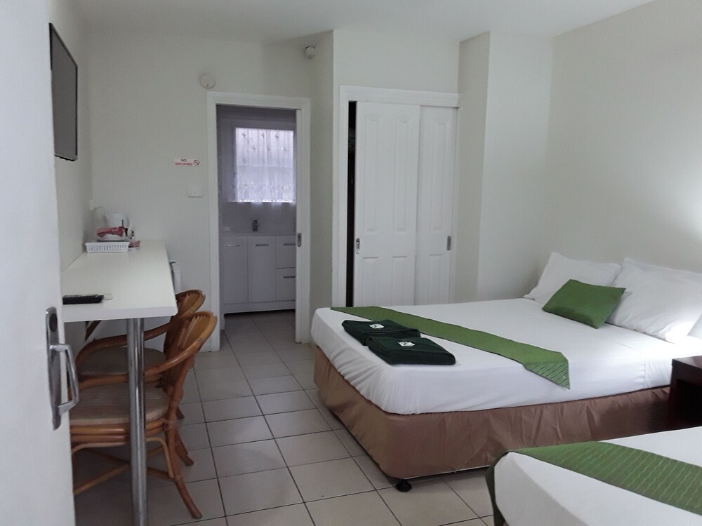 On Sheridan Deals & Reviews (Cairns, AUS) Wotif