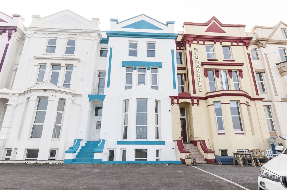 Five Way Apartments