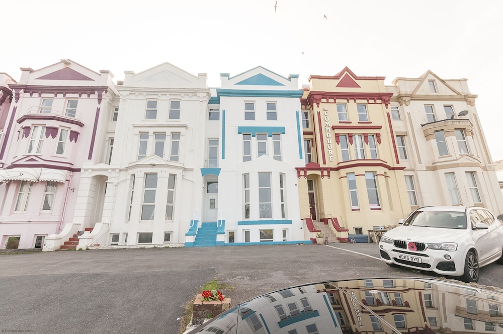 Five Way Apartments