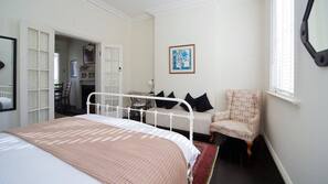 1 bedroom, iron/ironing board, free WiFi, linens