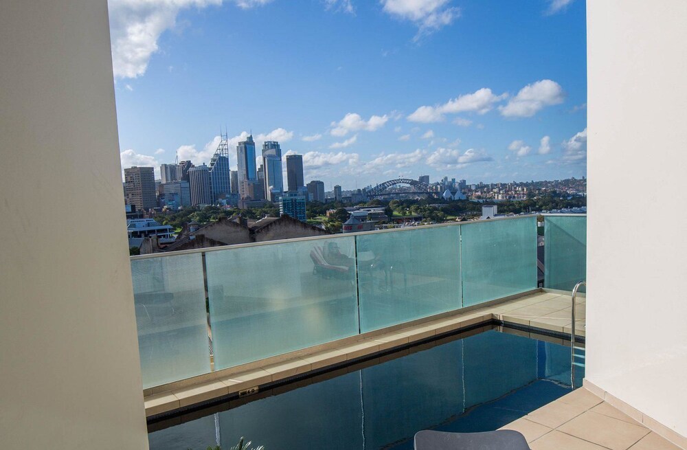 TT802 Modern One Bedroom City
