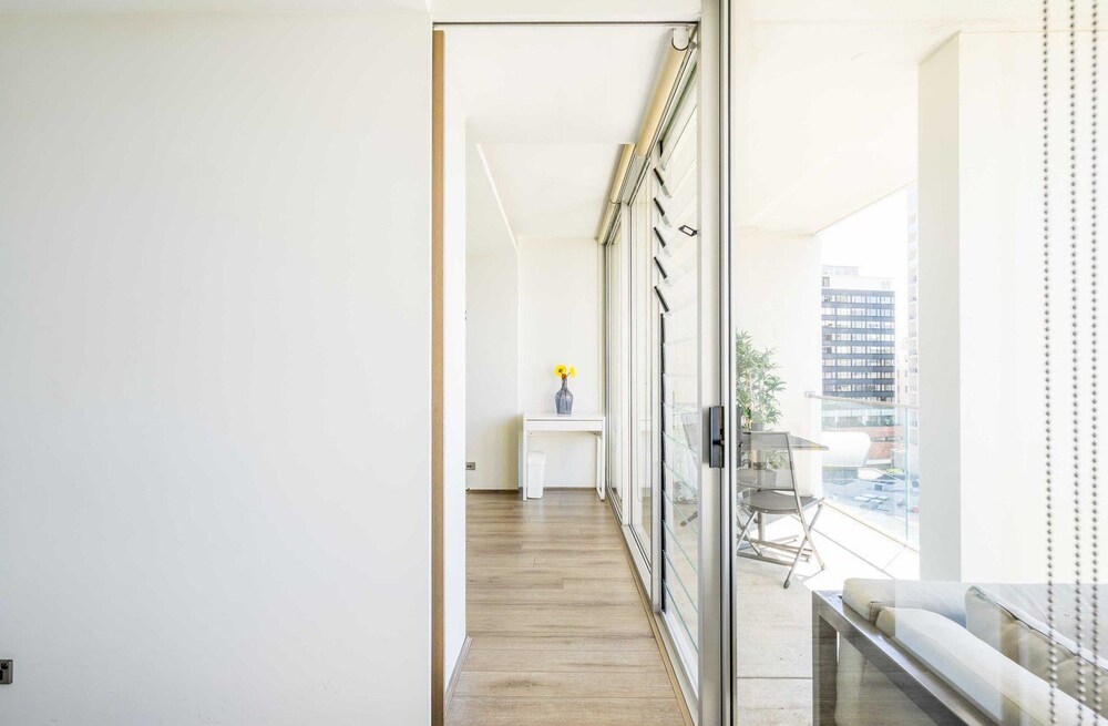 TT802 Modern One Bedroom City