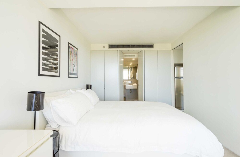 TT802 Modern One Bedroom City