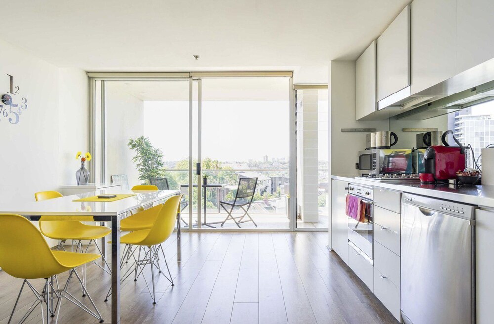 TT802 Modern One Bedroom City