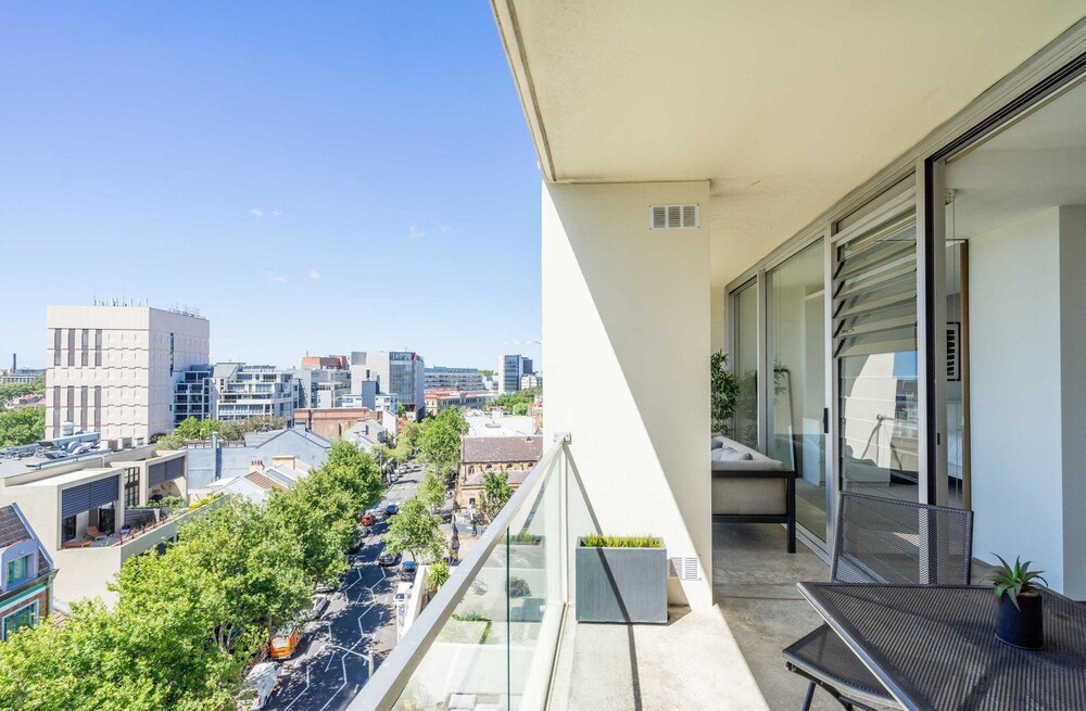 TT802 Modern One Bedroom City