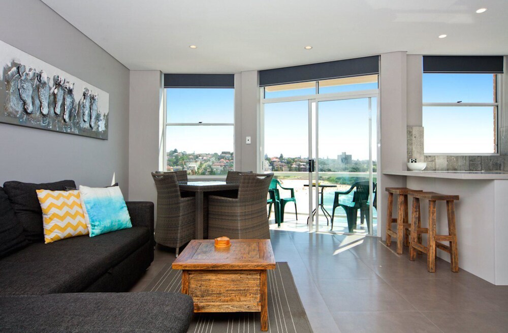 WT21 Gorgeous Coogee Views 2 beds