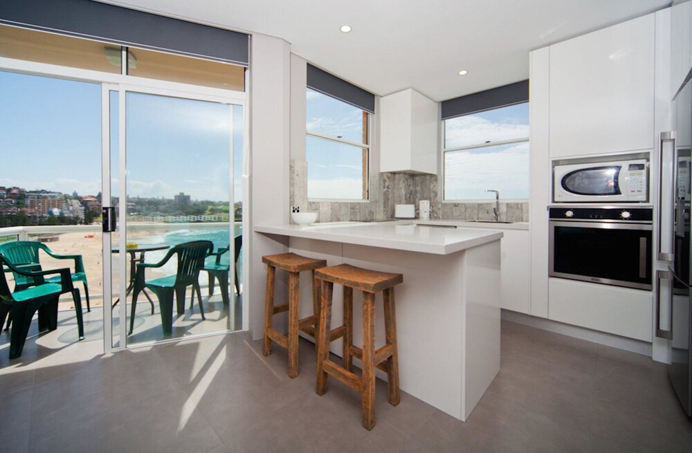 WT21 Gorgeous Coogee Views 2 beds