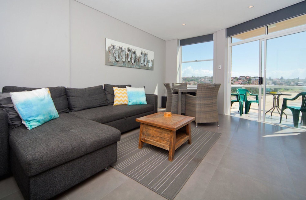 WT21 Gorgeous Coogee Views 2 beds