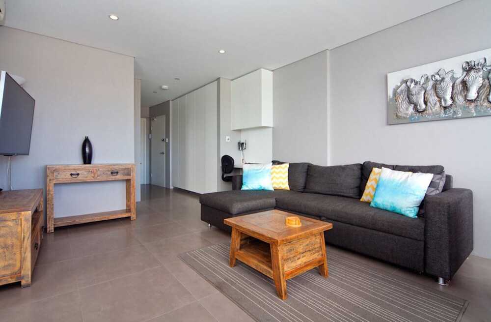 WT21 Gorgeous Coogee Views 2 beds