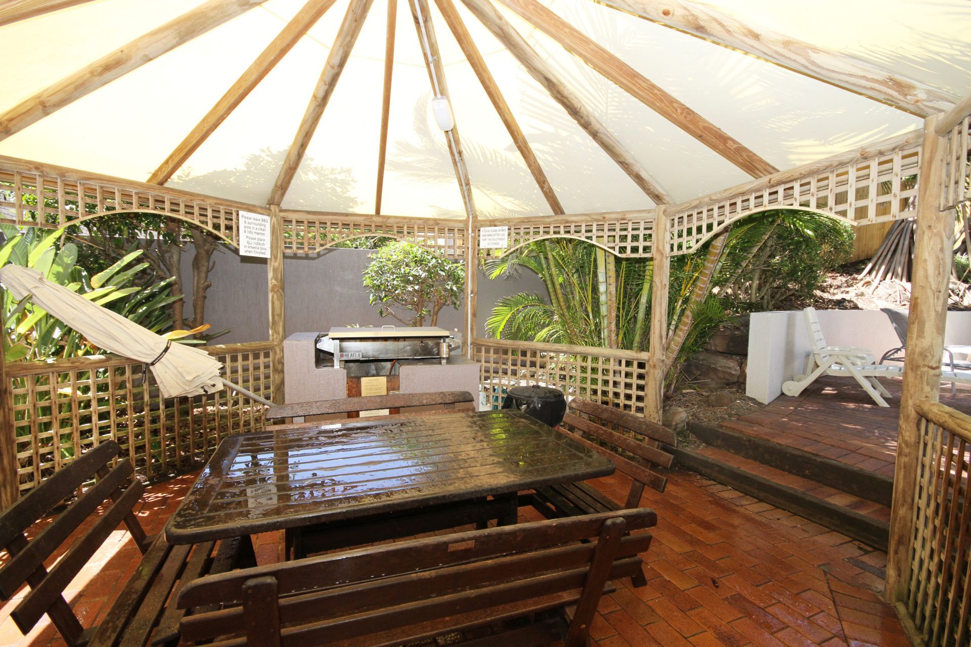 Stylish Beachfront Holiday Apartment