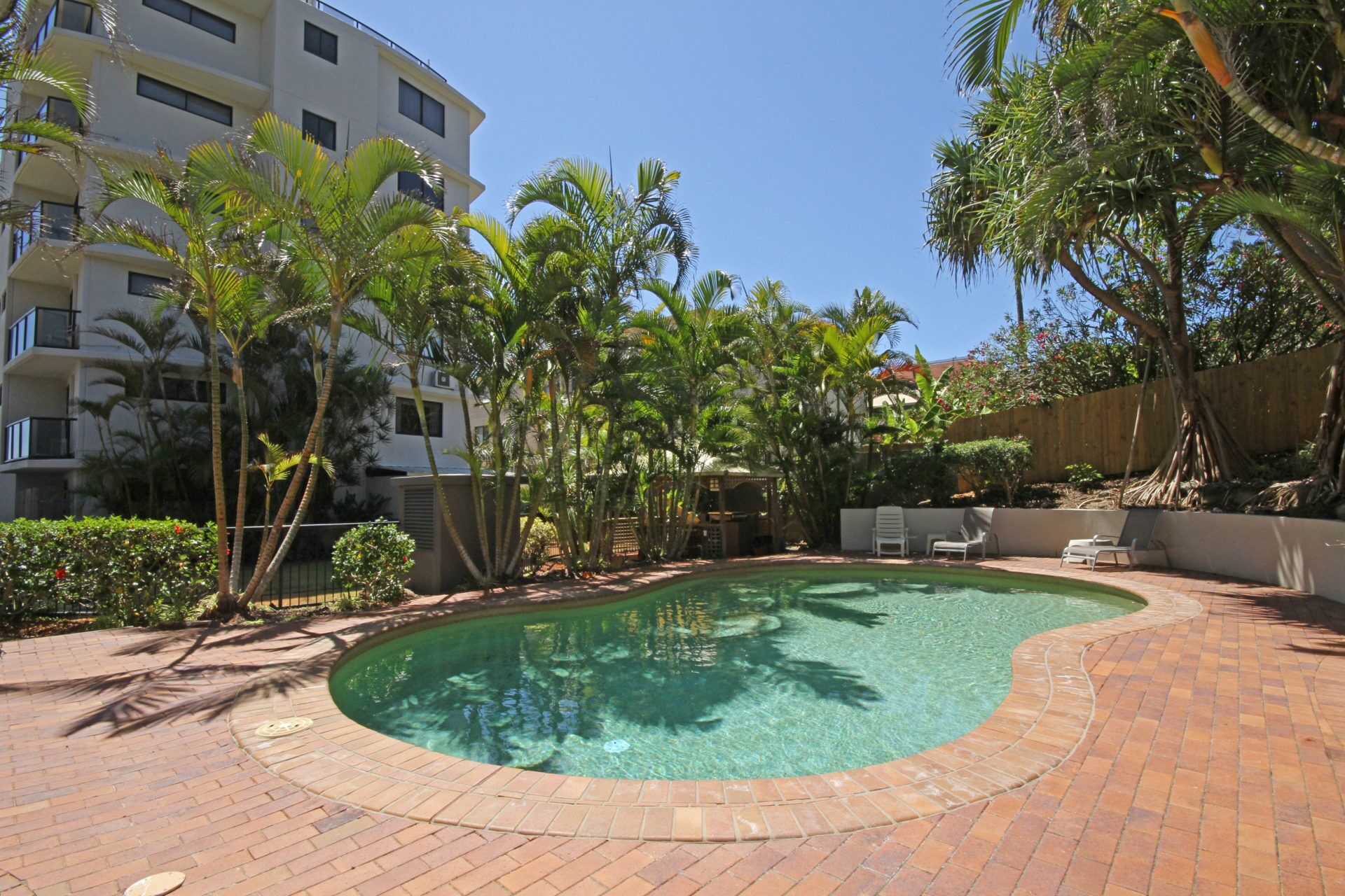 Stylish Beachfront Holiday Apartment