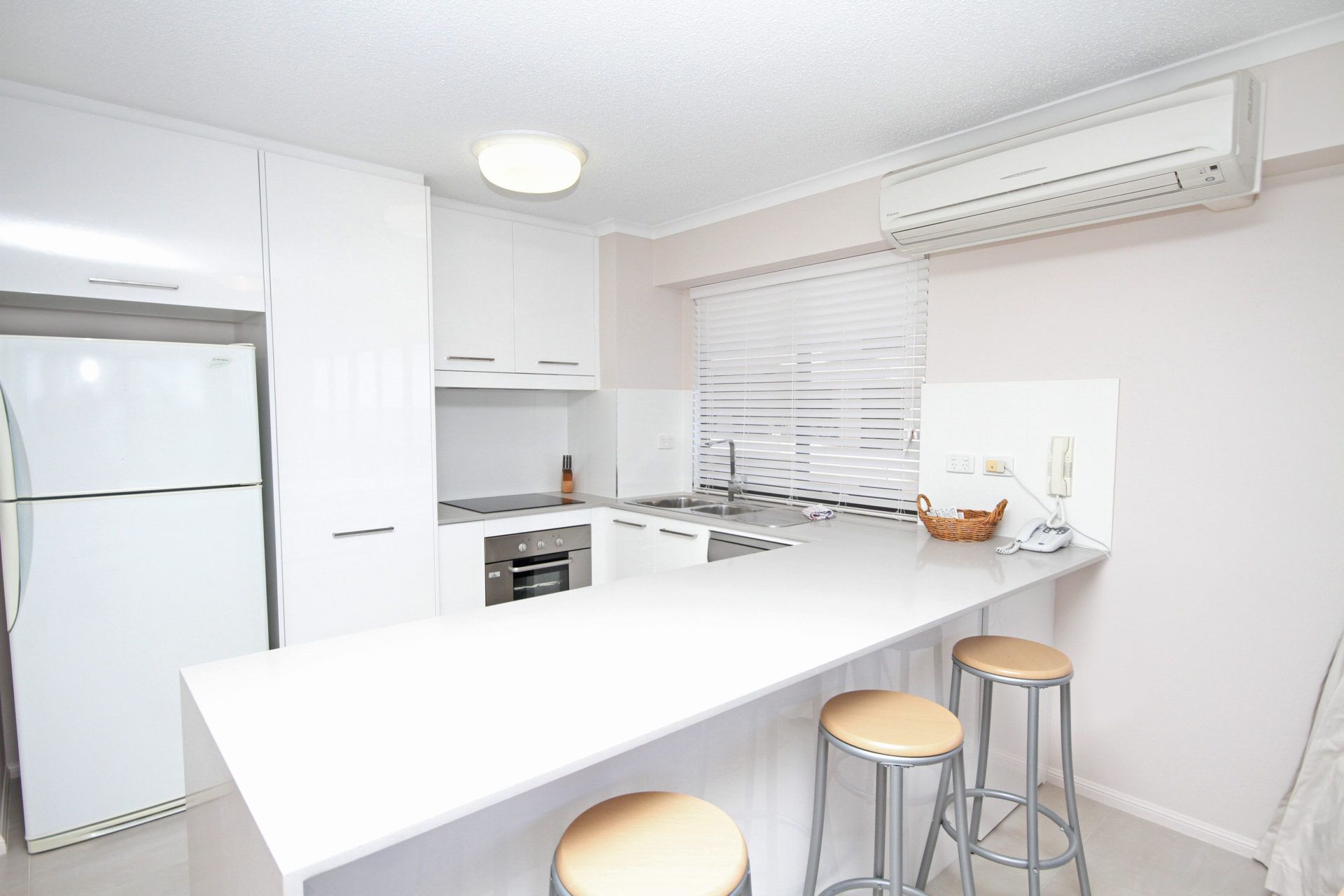 Stylish Beachfront Holiday Apartment