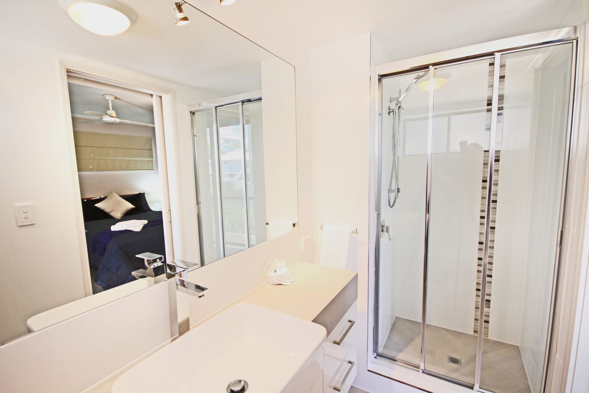 Stylish Beachfront Holiday Apartment