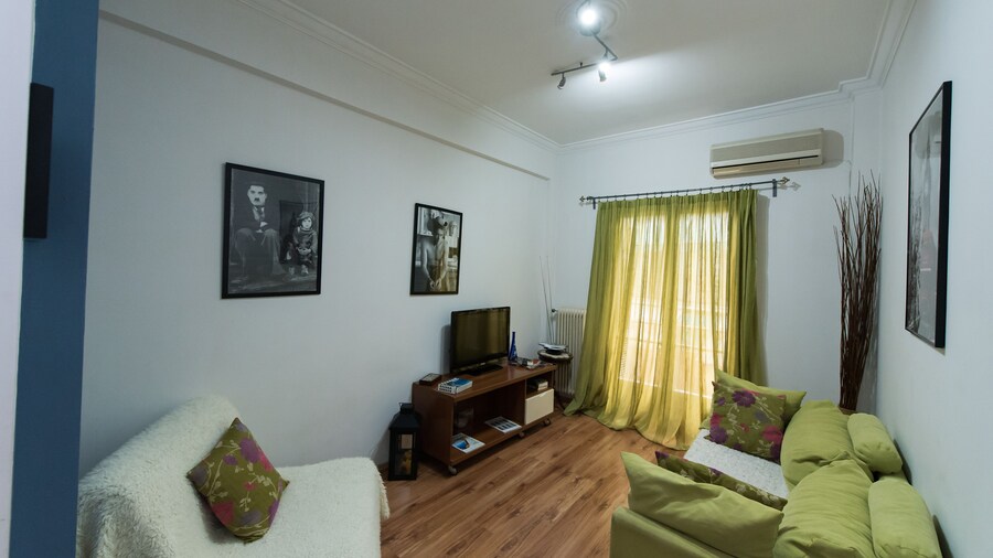 Athinian apartment veikou