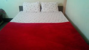 Memory foam beds, in-room safe, desk, blackout curtains