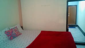 Memory foam beds, in-room safe, desk, blackout curtains