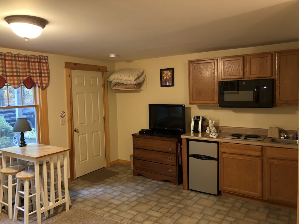 Hanscom S Motel And Cottages In Bar Harbor Cheap Hotel Deals