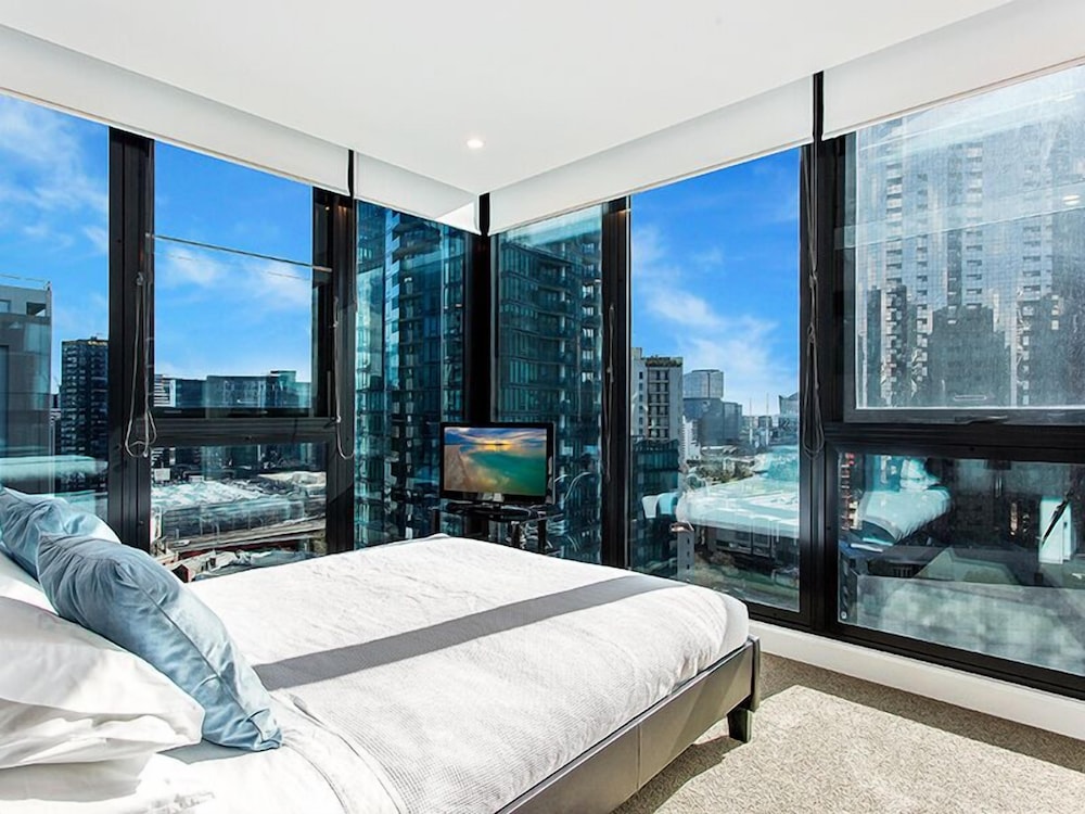 MJ Shortstay Southbank Grande Apartments