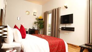 In-room safe, free WiFi