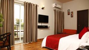 In-room safe, free WiFi