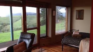 1 bedroom, iron/ironing board, linens