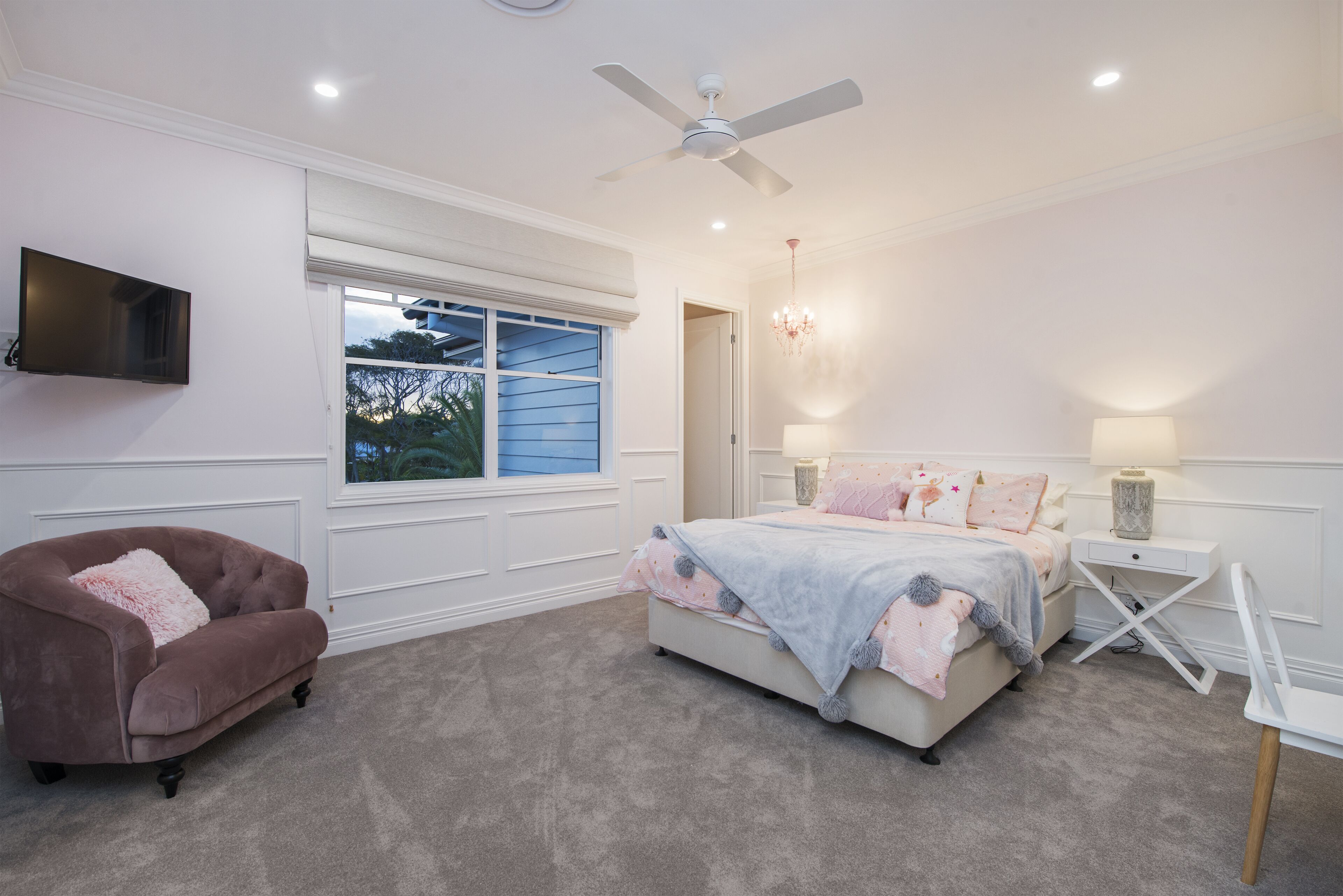 Hampton's Mansion@ Broadbeach Waters