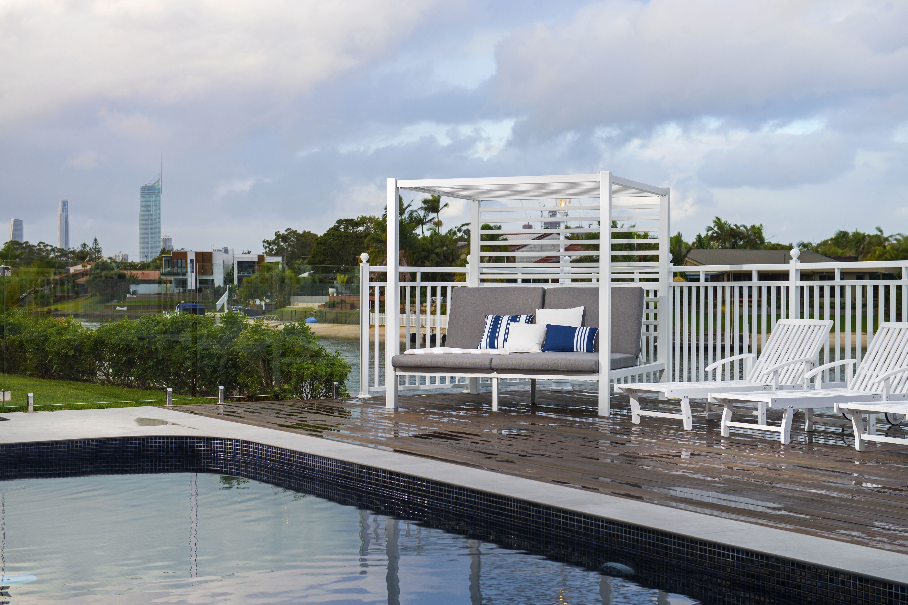 Hampton's Mansion@ Broadbeach Waters