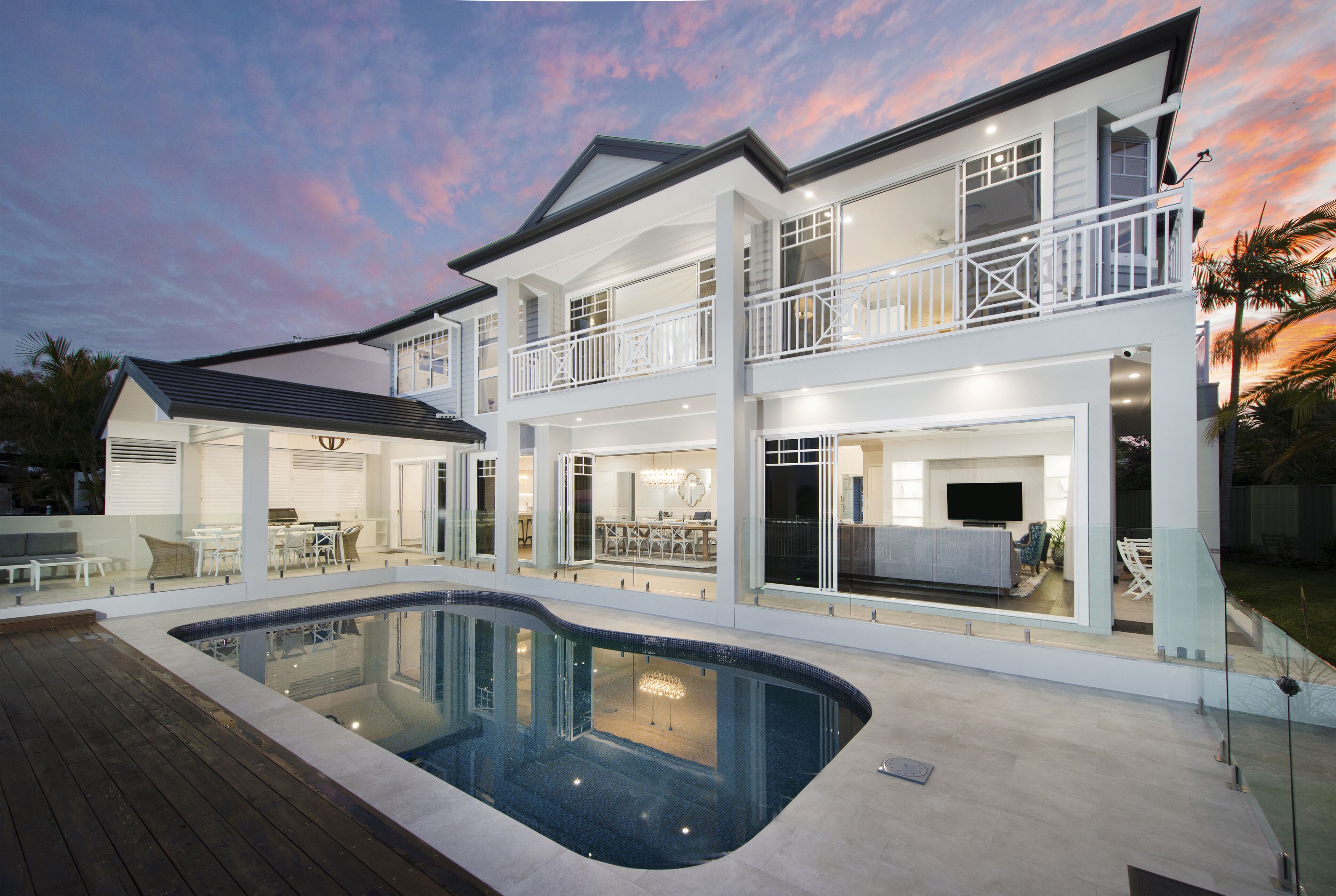 Hampton's Mansion@ Broadbeach Waters