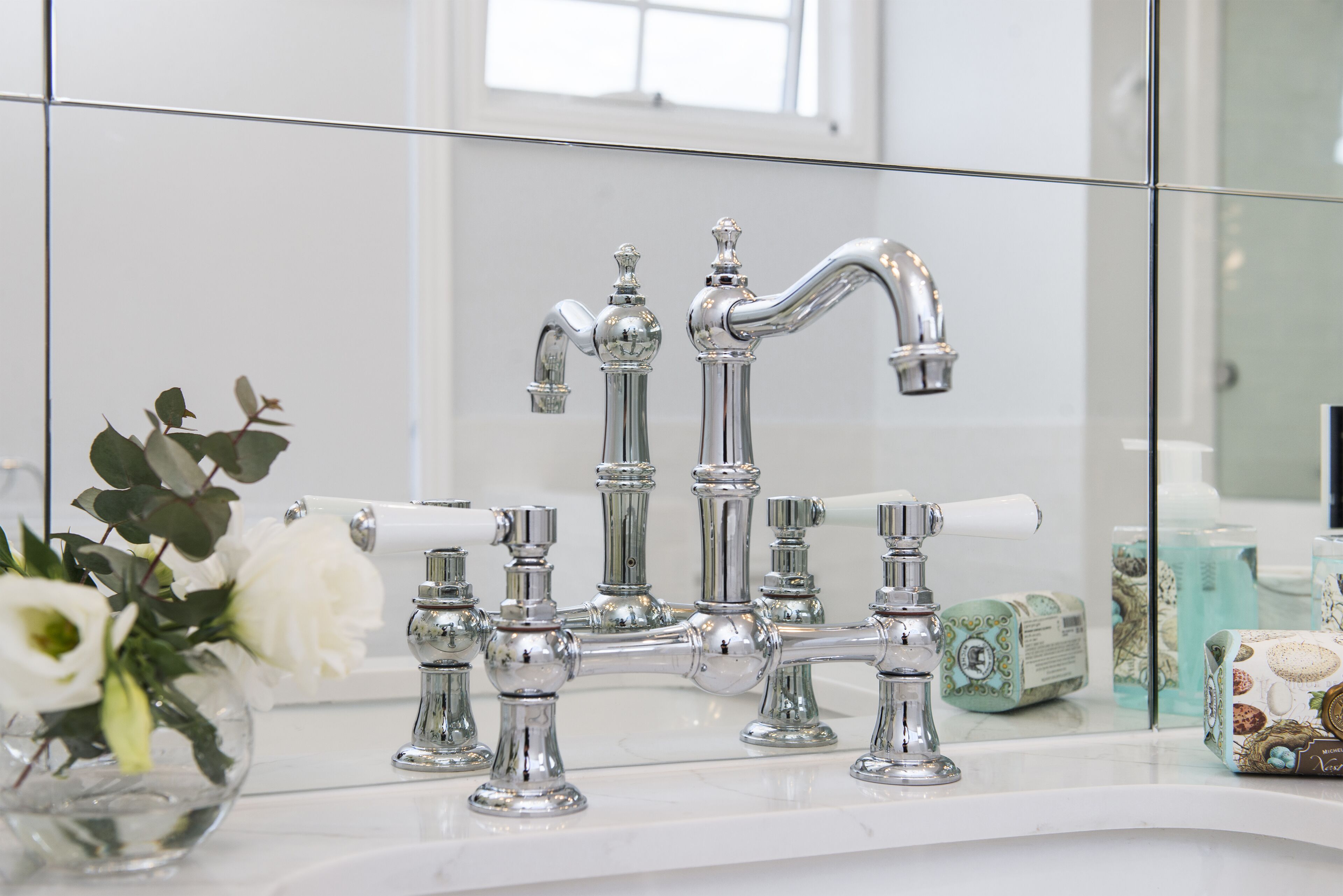 Hampton's Mansion@ Broadbeach Waters