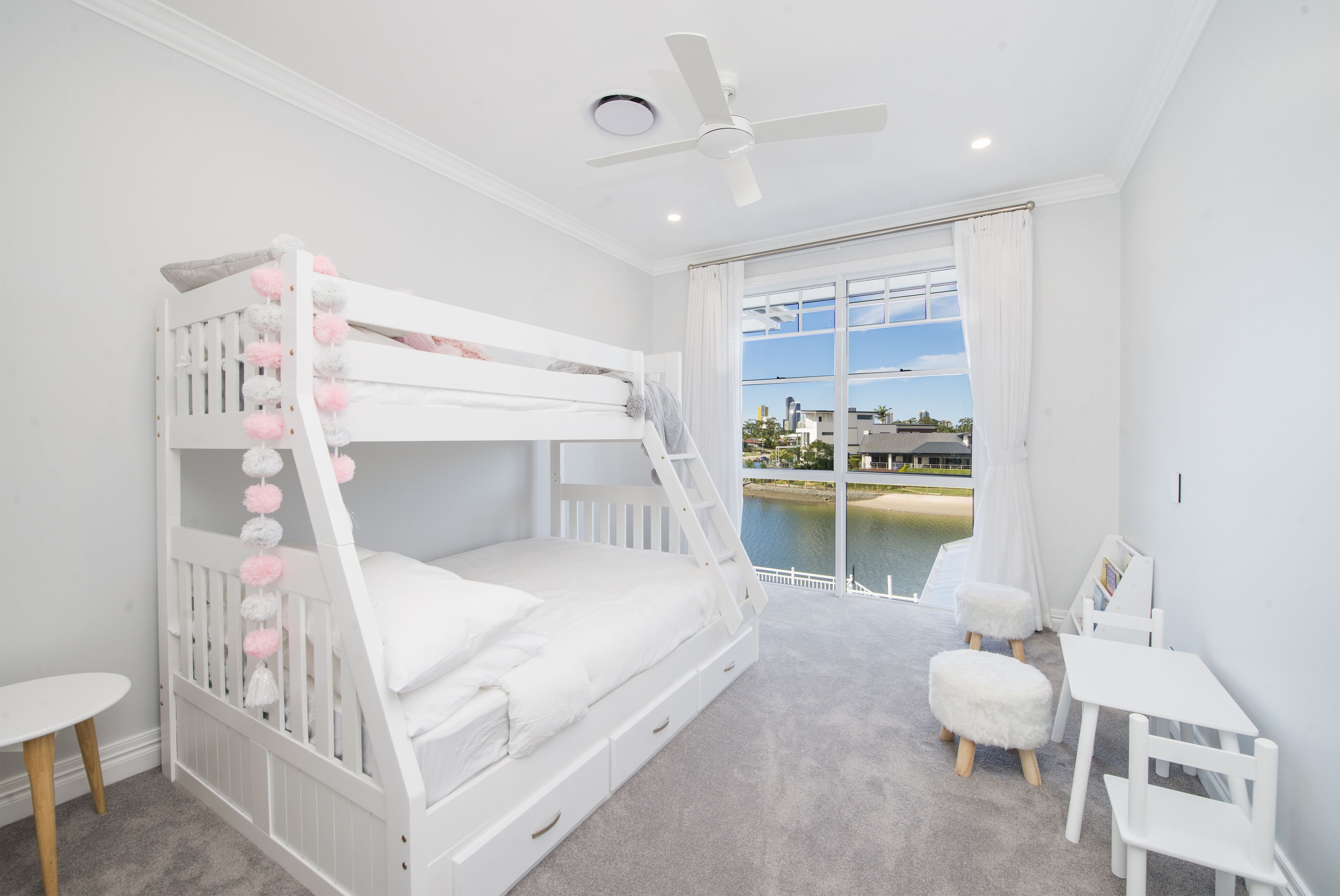 Hampton's Mansion@ Broadbeach Waters