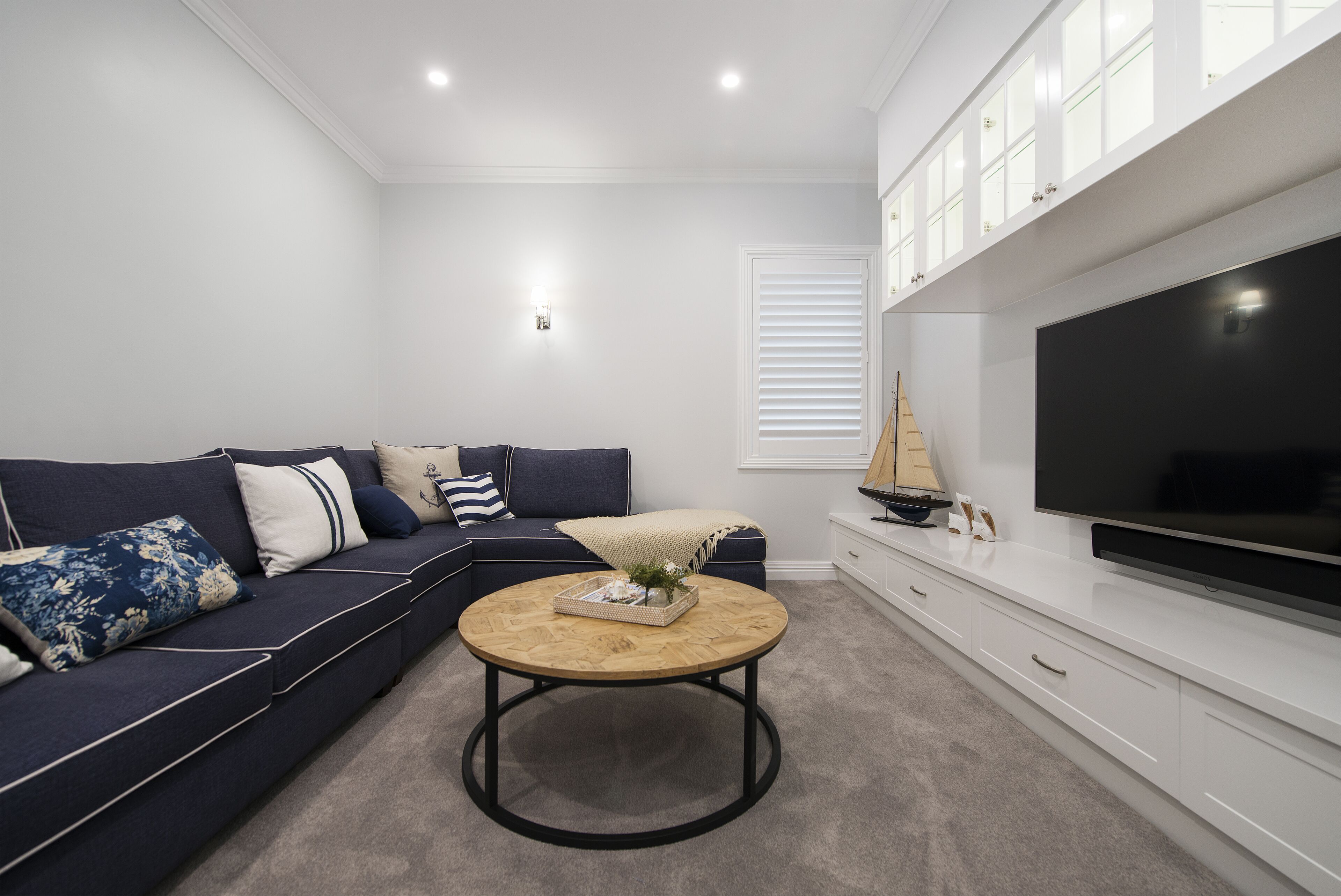 Hampton's Mansion@ Broadbeach Waters