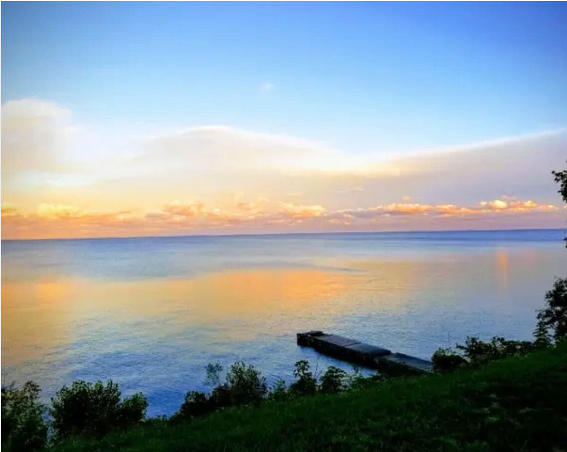 Lake Michigan Home With Gorgeous Views, Great Spot for a Family or Golf Retreat in Sheboygan, United States