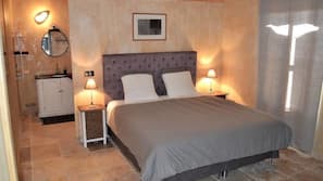 3 chambres, fer et planche à repasser, lits bébé (gratuits)