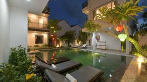 Outdoor pool, sun loungers