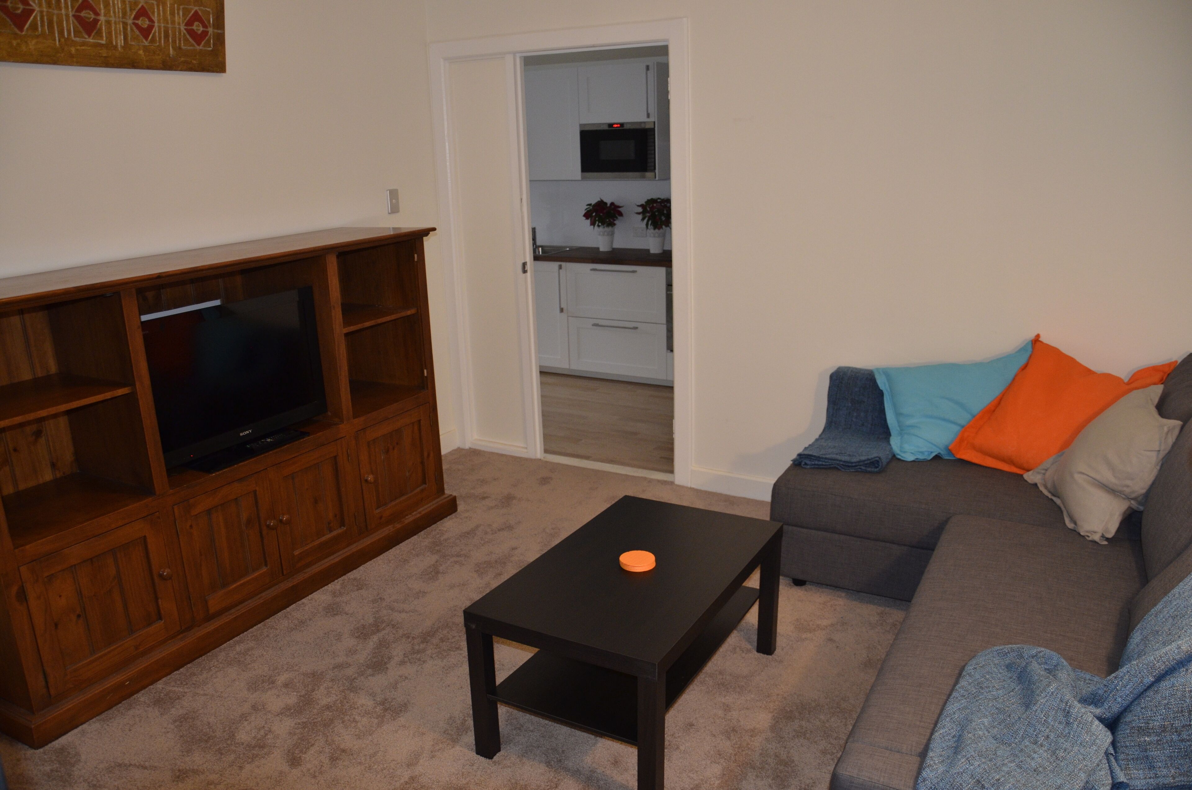 Walking distance to SCGH, Hollywood and Perth Childrens Hospital