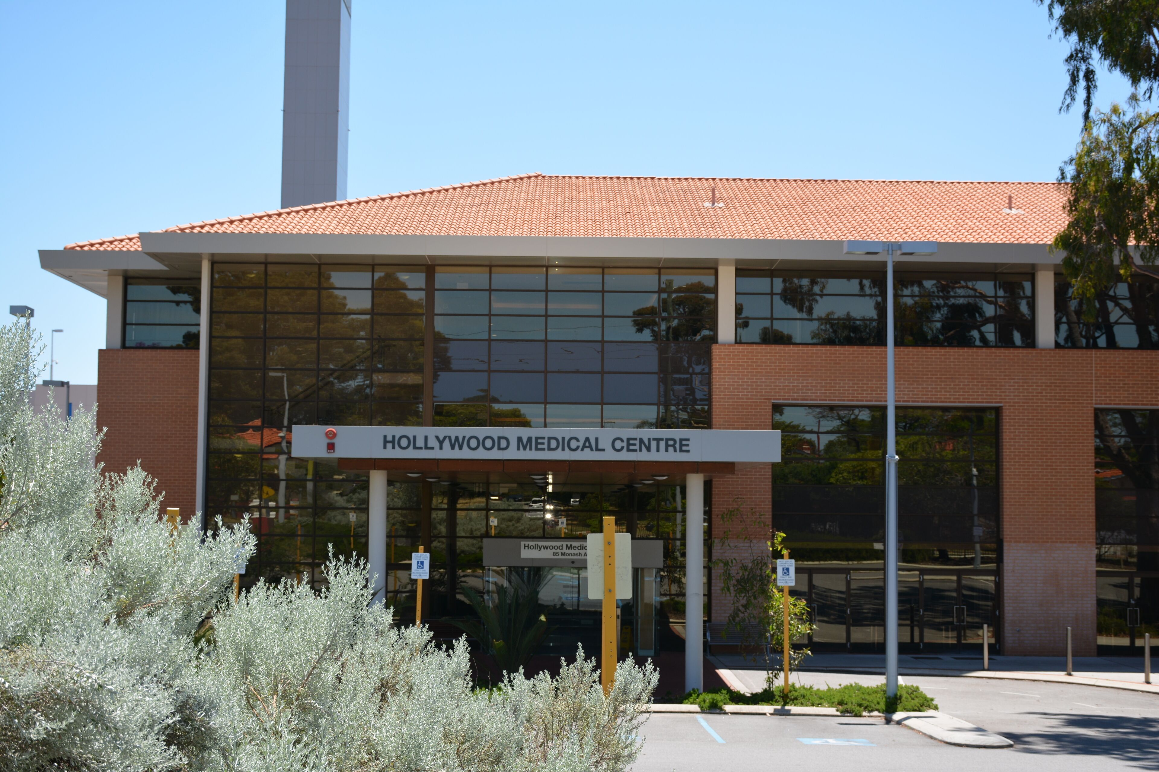 Walking distance to SCGH, Hollywood and Perth Childrens Hospital