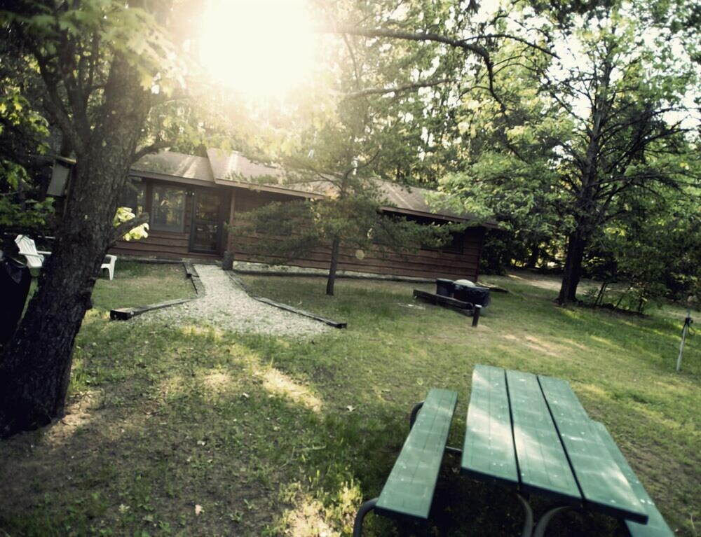 Necedah 2 Bdrm Vacation Cabin 5 Mins to Castle Rock Lake & Near Wisconsin Dells, Necedah Room