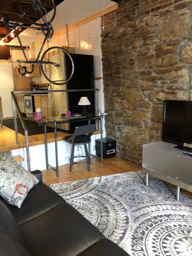 Contemporary Loft Style Apartment In The Heart Of Historic Downtown Contemporary Loft Style Apartment In The Heart Of Historic Downtown Lawrence Ks 0 Out 5