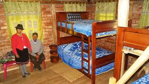 Cortinas opacas, wifi gratis, acceso en silla de ruedas