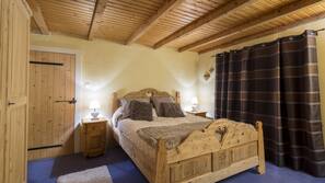 5 chambres, fer et planche à repasser, Wi-Fi, draps fournis