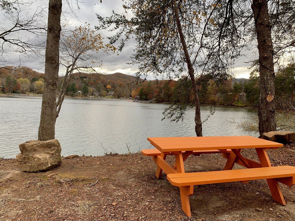 Stepp Away Mountain Laurel Cabin Near Brasstown Bald; No steep roads