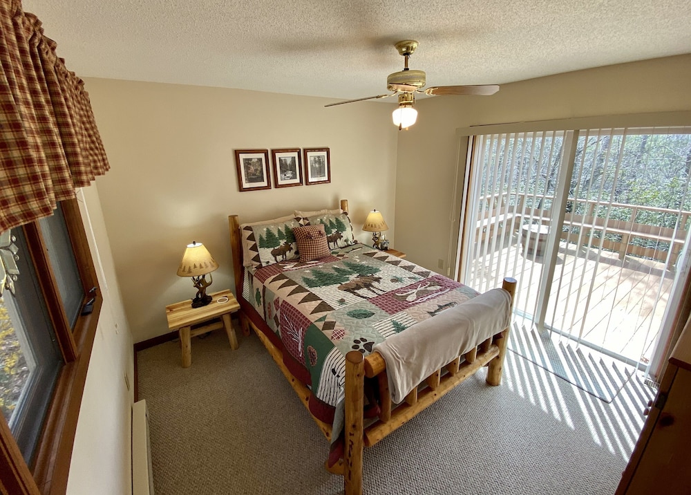 Stepp Away Mountain Laurel Cabin Near Brasstown Bald; No steep roads