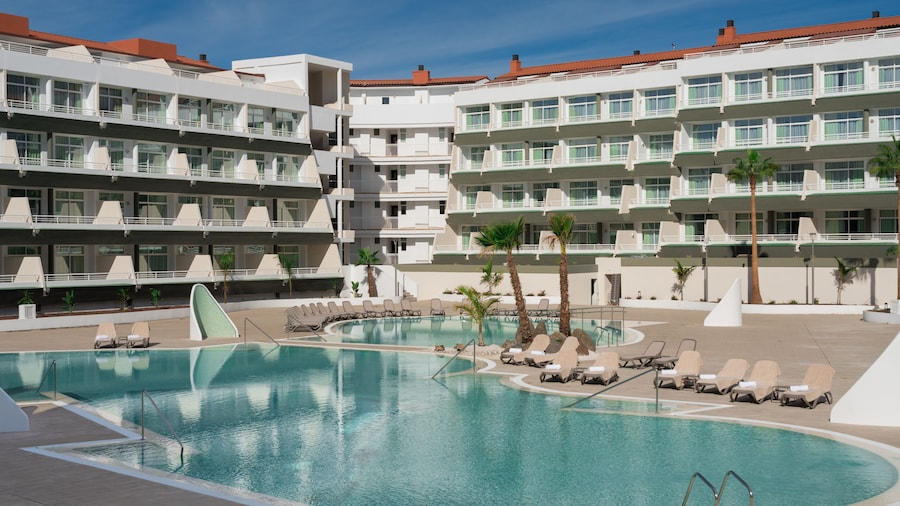 Gara Suites Golf & SPA