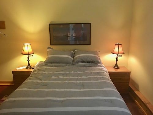 Great Place to stay Silva Bay B&B near Gabriola Island